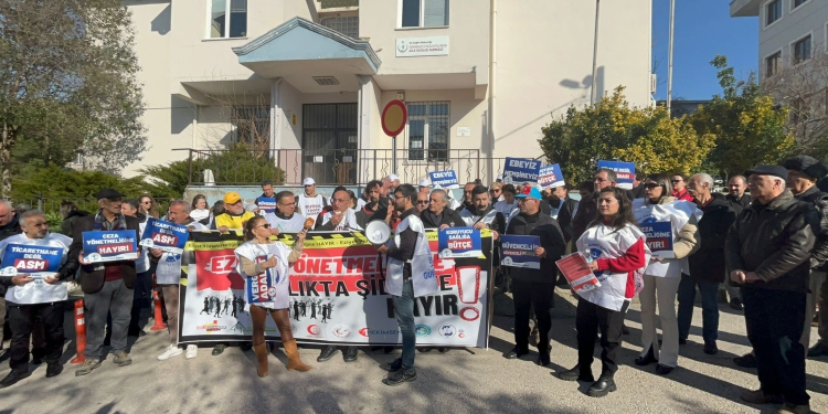Bursa’da Sağlık Çalışanlarının Mücadelesi Devam Ediyor