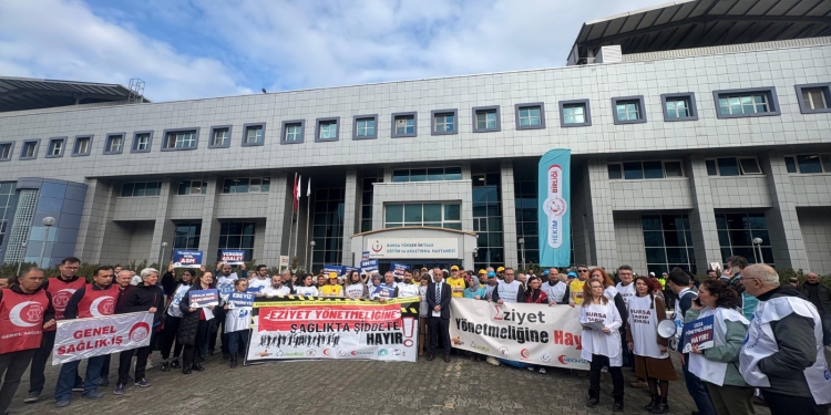 Bursa’da Sağlık Çalışanları İş Bıraktı!