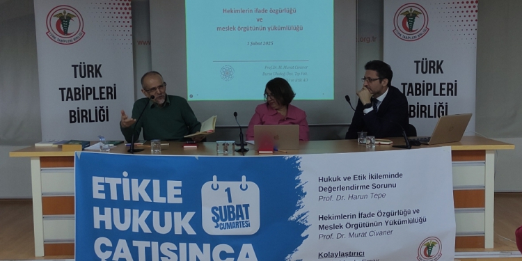 “Etikle Hukuk Çatışınca” Paneli Yapıldı