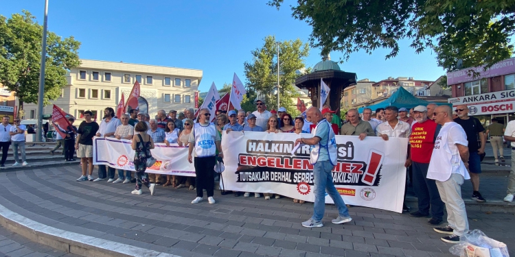 Baskılara Boyun Eğmiyoruz!