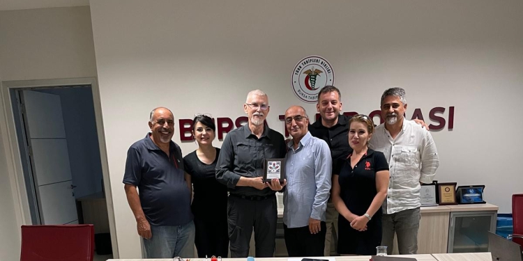 Bursa Tabip Odası Yönetim Kurulu Toplantısı ve Plaket Takdimi