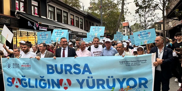 Bursa Tabip Odası “Bursa Sağlığına Yürüyor” Etkinliğinde Yer Aldı