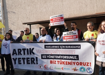 Sağlık Emekçileri Hakları İçin Bir Araya Geldi