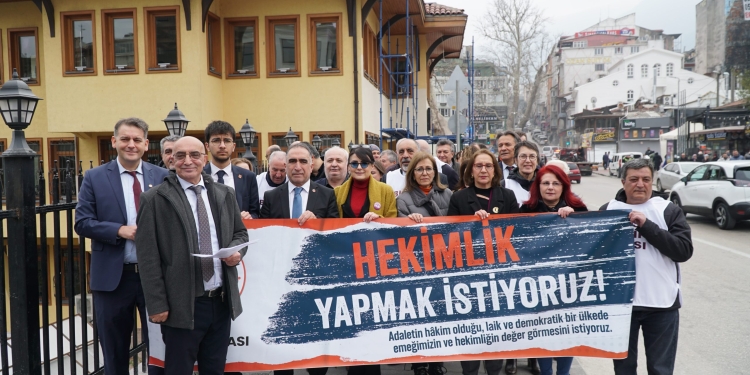 Bursa Tabip Odası Sağlık Hakkı İçin Yürüdü!