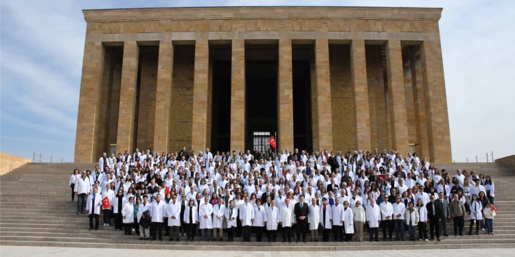 Beyaz Yürüyüş Ankara’da Noktalandı: “Başka Bir Sağlık Sistemi Mümkün”