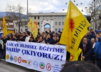 Bursa’da Laiklik Vurgusu: Kamusal Eğitimde Tarafsızlık Çağrısı