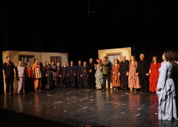 “Tersine Dünya” Bu Kez Tıp Öğrencileri Burs fonu İçin Sahnelendi: Tersine Değil, Yan Yana!