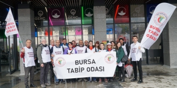 1 Mayıs coşkusu: Bursa Tabip Odası alanlardaydı