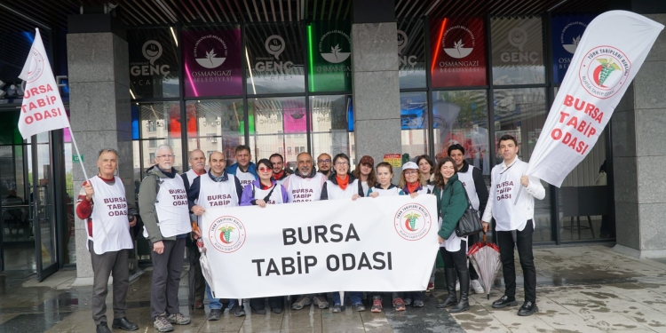 1 Mayıs coşkusu: Bursa Tabip Odası alanlardaydı